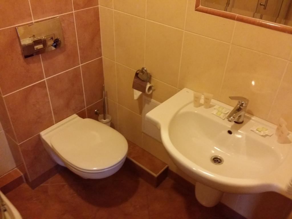 Hotel Martex Płońsk Exteriör bild